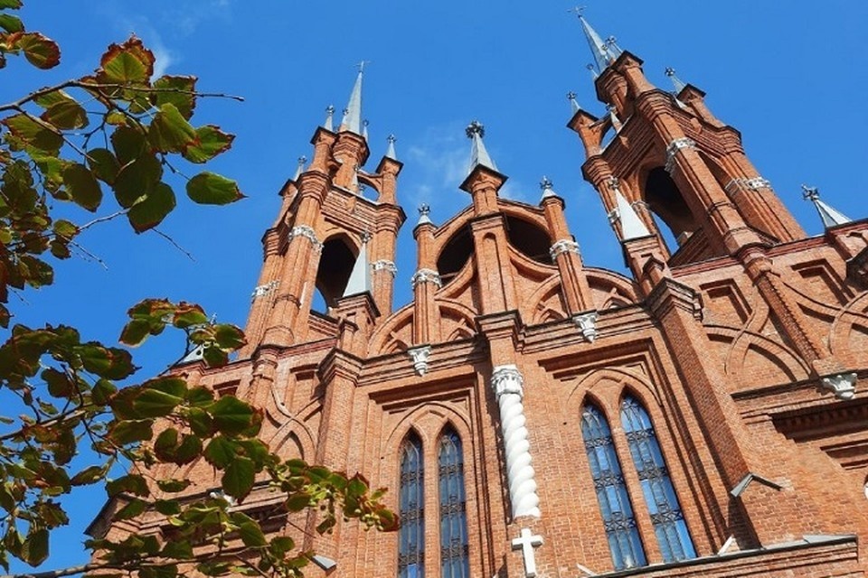    В Самаре отметили 120 лет со дня освящения Католического храма Пресвятого Сердца Иисуса. Фото: Алла Борисова