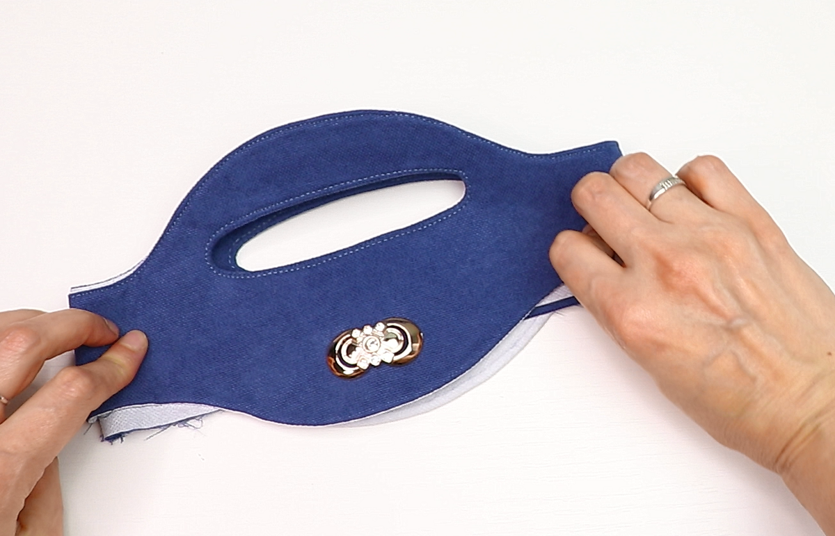 прорезная ручка с плавным краем: как сшить сложноые части сумки максимально просто