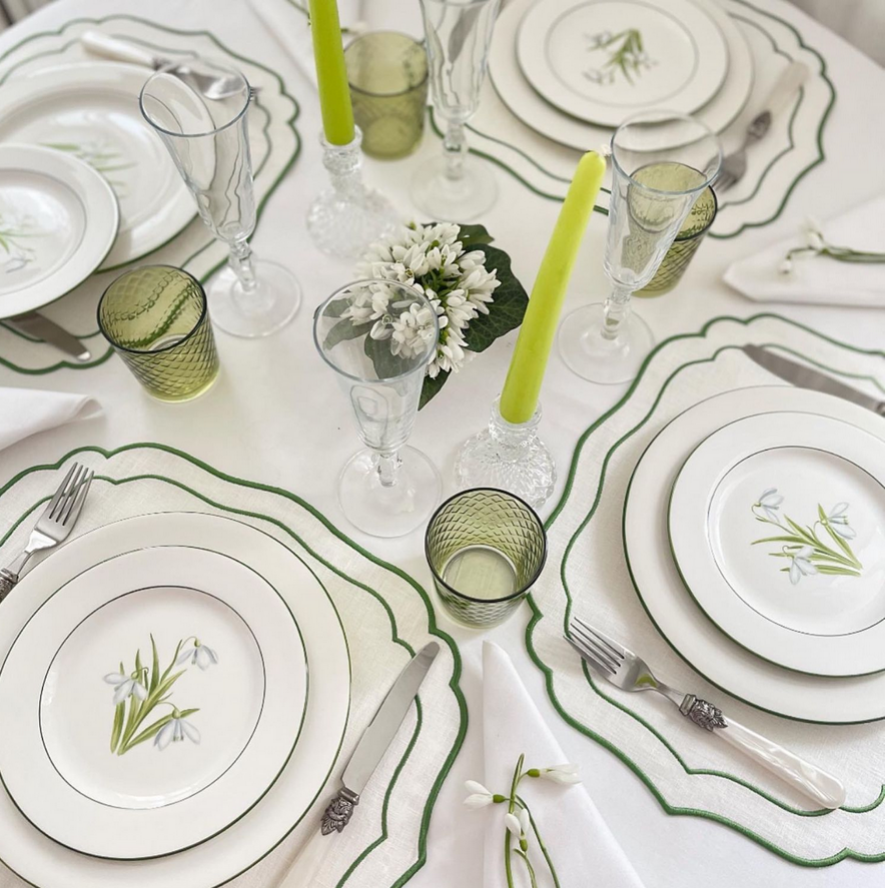 Набор тарелок на 4 персоны. В составе - 4 тарелки 20см и 4 тарелки 25,5см. 