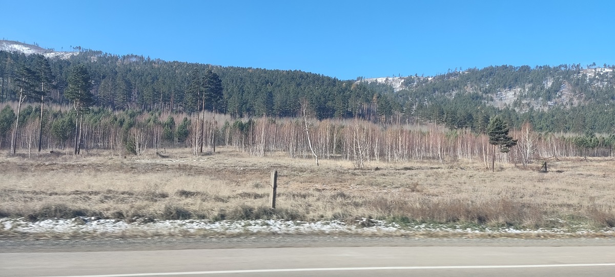 До выключения чистого неба и хорошей погоды осталось пять минут... четыре... три... две... одна...