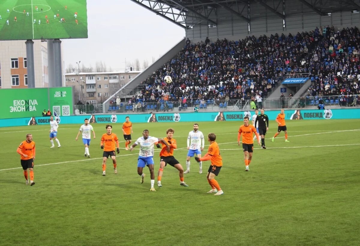    В Воронеже поединком лидеров возобновился чемпионат Лиги Пари
