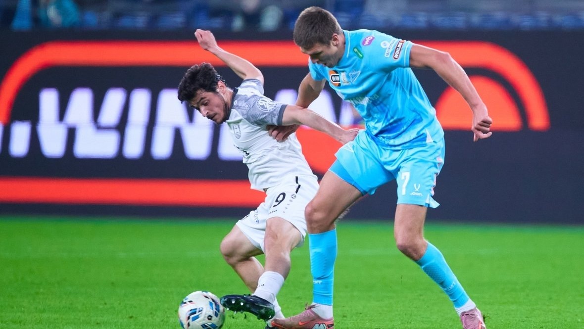    Ираклий Манелов и Александ Соболев.Вячеслав Евдокимов ФК «Зенит»