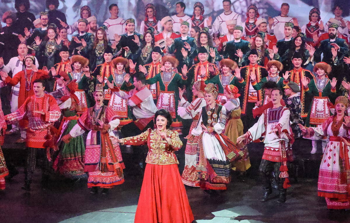   Надежда Бабкина и ансамбль "Русская песня"  Евгений Мессман/ТАСС