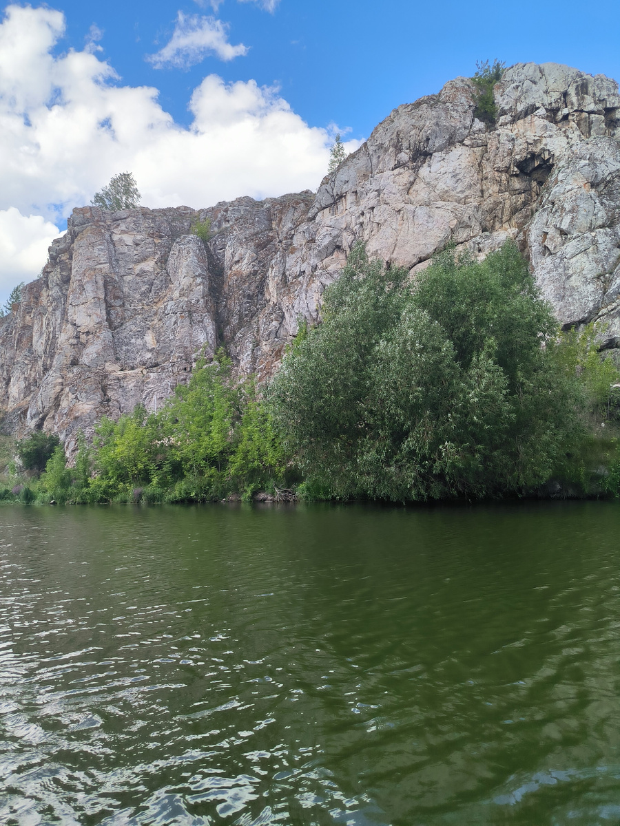 Фото из открытых источников. Скала Могильный камень 