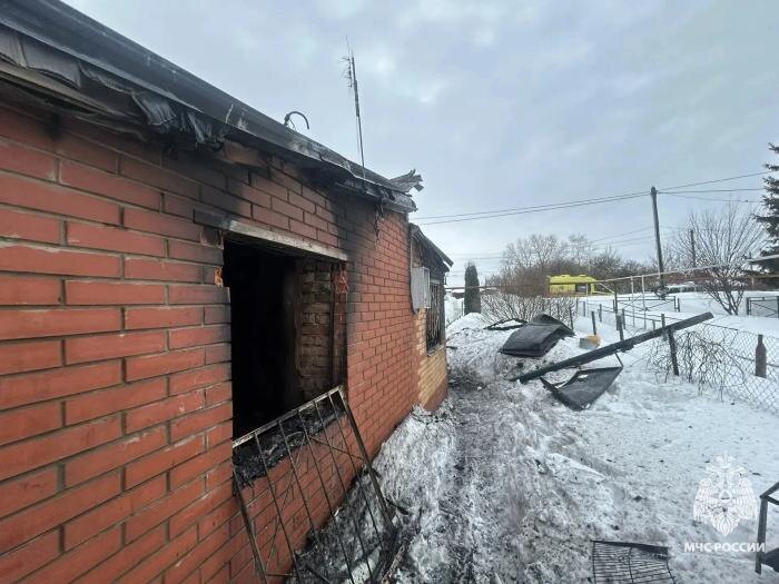 Место смертельного пожара в частном доме под Тулой. Обложка © Max / МЧС Тульской области