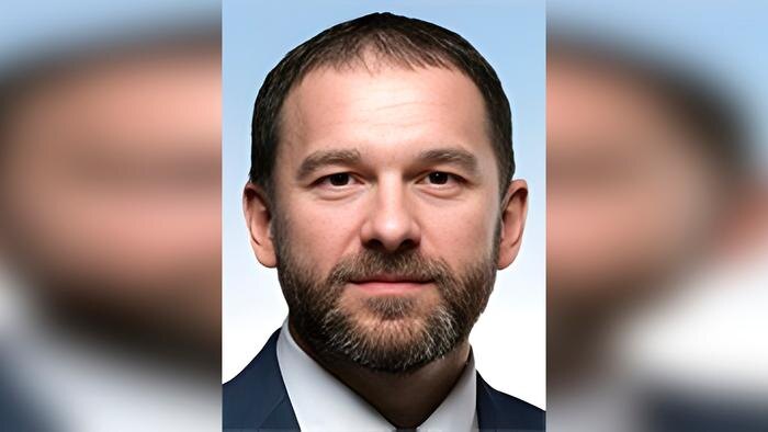 Обложка © Wikipedia / Верховна Рада України