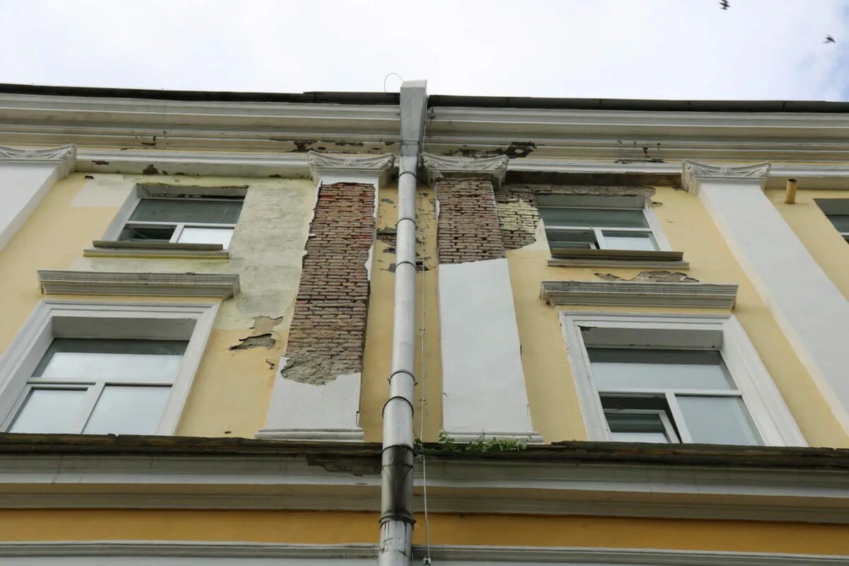 ДК Железнодороников в Брянске - тоже денег нет...