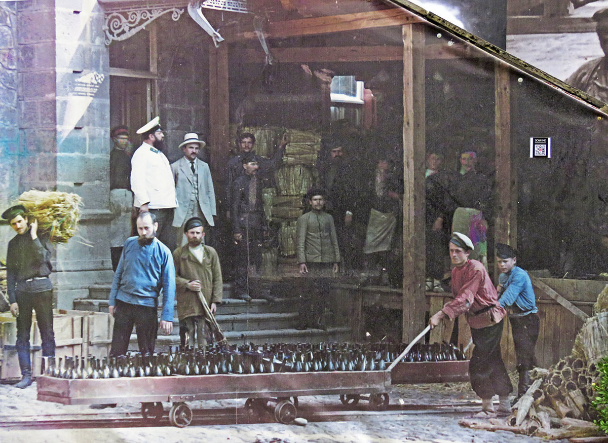 Розлив Боржоми в начале 20 века, фото Сергея Прокудина-Горского