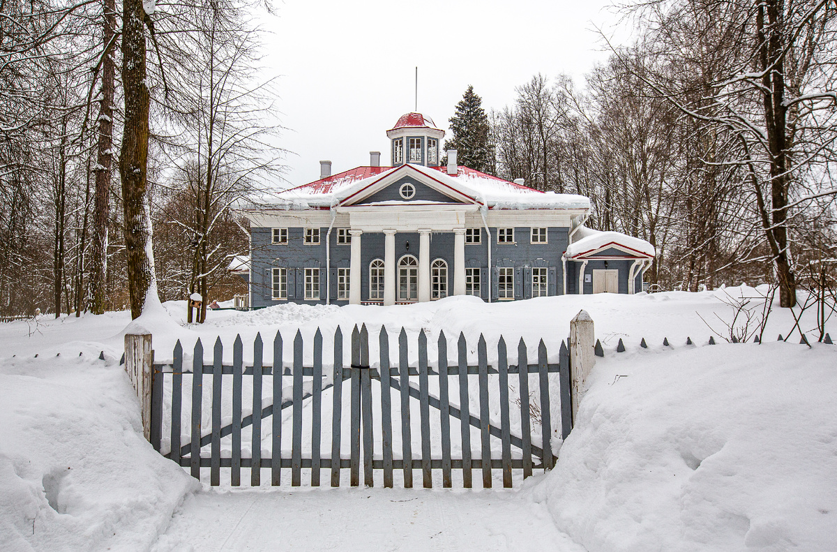 Усадьба Захарово, главный дом. Захарово, Одинцовский городской округ, Московская область. Фото автора статьи 