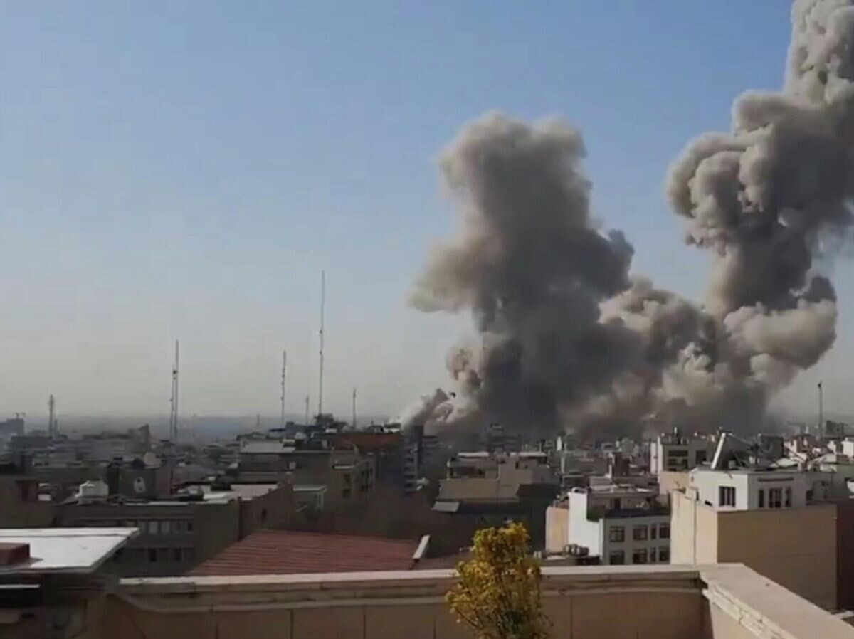    Дым на месте израильского удара по Тегерану | © Кадр видео из соцсетей