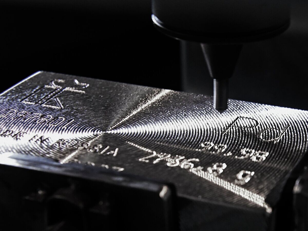    Маркировка слитка палладия высшей пробы 99,98% чистоты© РИА Новости . Илья Наймушин