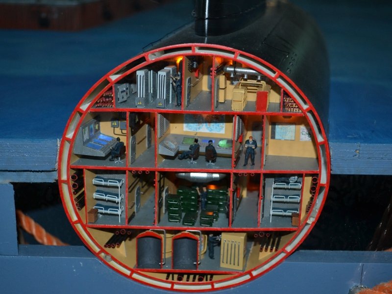 Корпус подводной лодки в разрезе