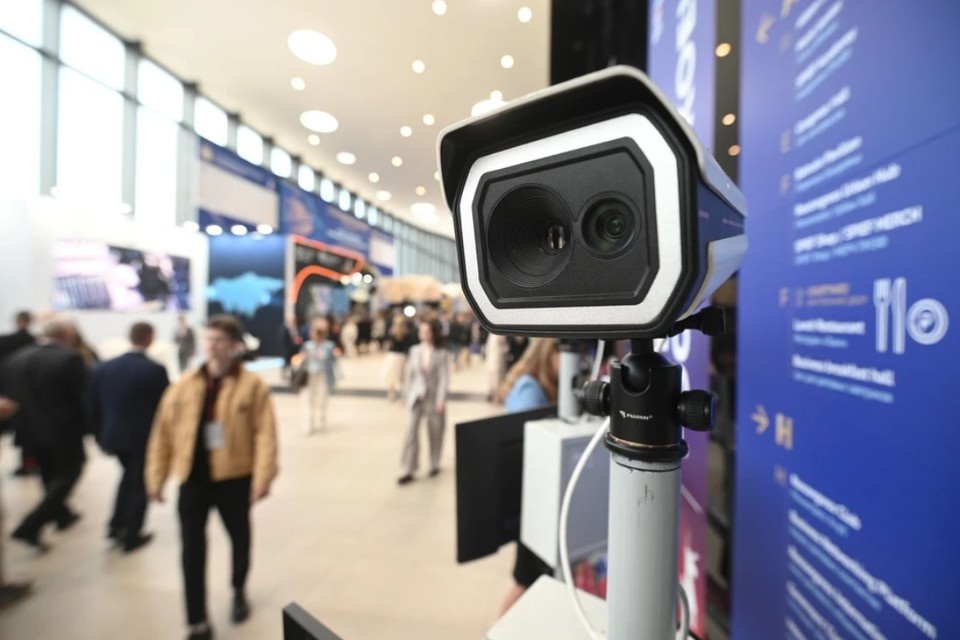    Более 100 миллионов рублей потратят на систему камер с ИИ. Алексей БУЛАТОВ