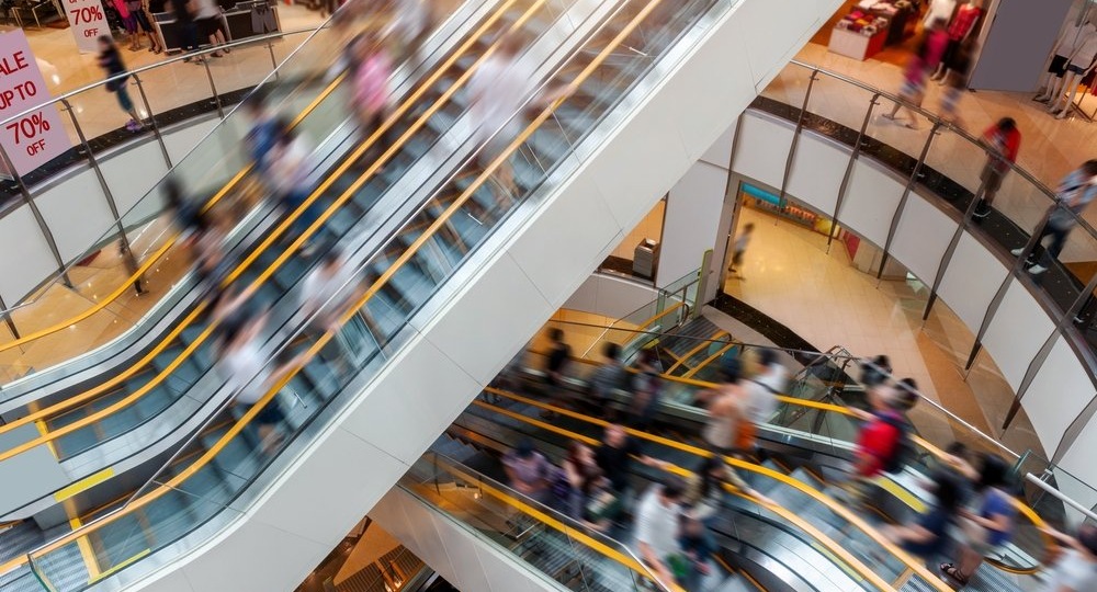 Посещаемость ТЦ снизилась на 8%, несмотря на пиковый сезон