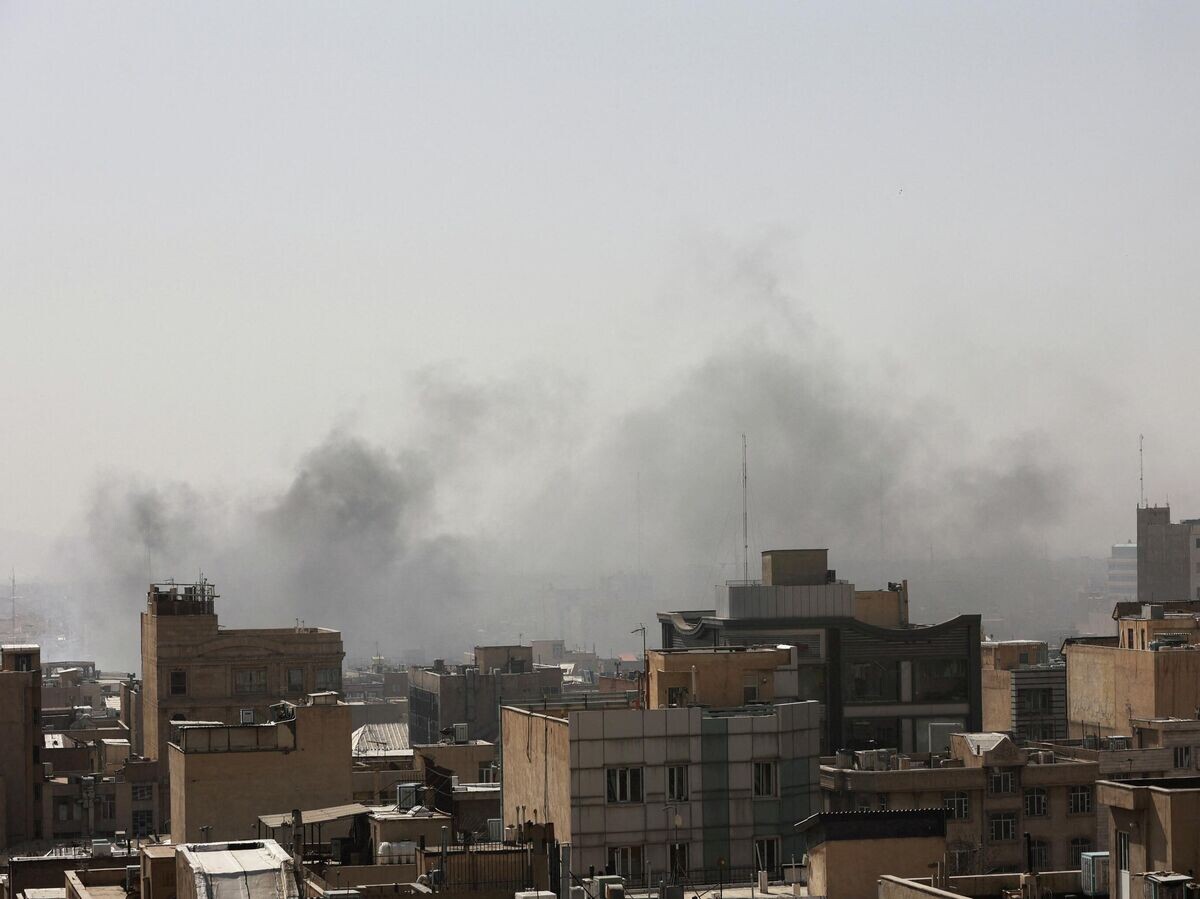    Дым на месте израильского удара по Тегерану | © REUTERS / Majid Asgaripour