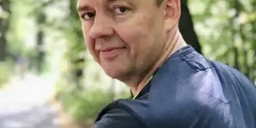 Украл 250 миллионов и сбежал? Что стало с лидером «Уральских пельменей» после громкой истории