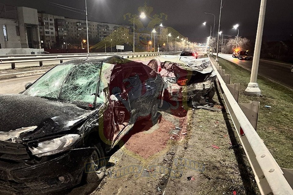    Десять автомобилей столкнулись на восточном обходе Симферополя. Фото: МВД по РК/Tg