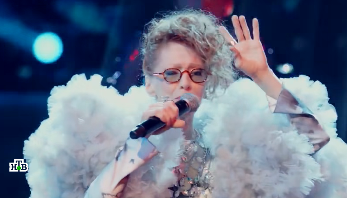 Кадр из шоу для Канала "Честный блогер"