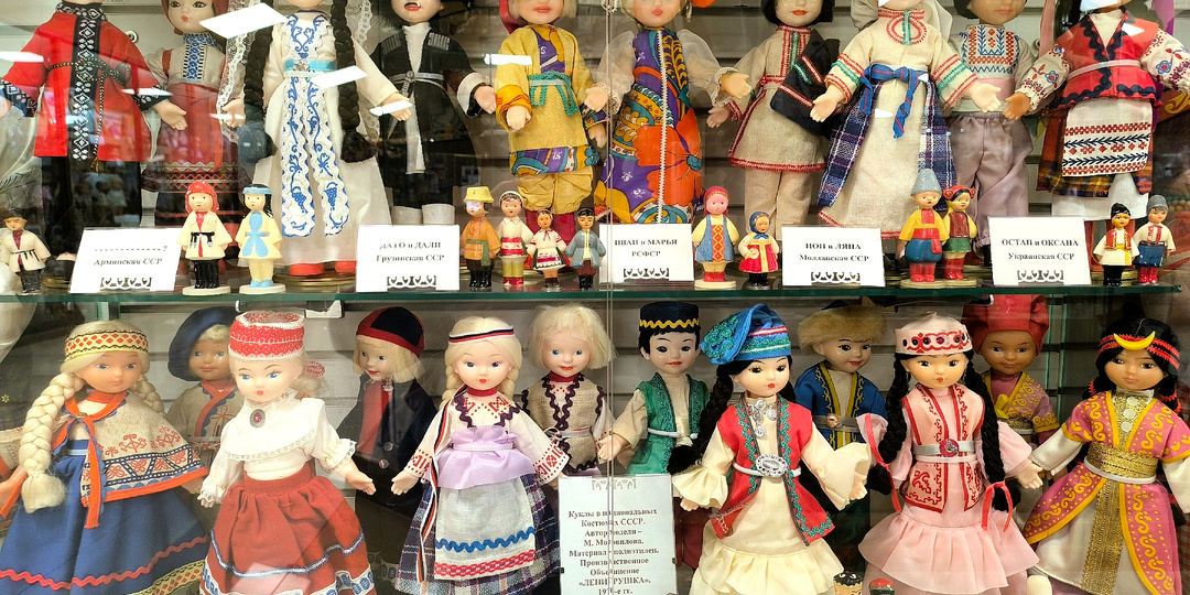 «КуМир детства»: частный музей советской куклы из топ-10 музеев Иркутска