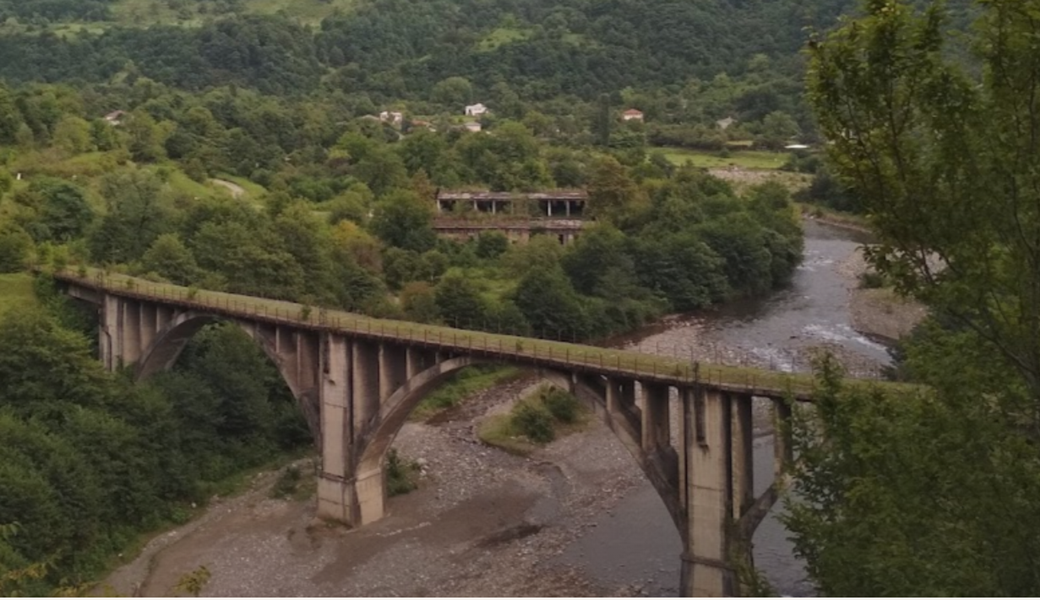 Мост через речку Аалдзга. Восточная Абхазия. Фото скопировано из интернета