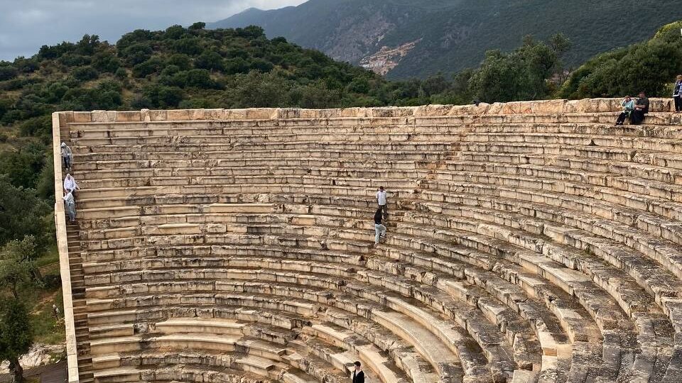 Турция, о которой вы не знали: лазурная вода, дорические гробницы и амфитеатр