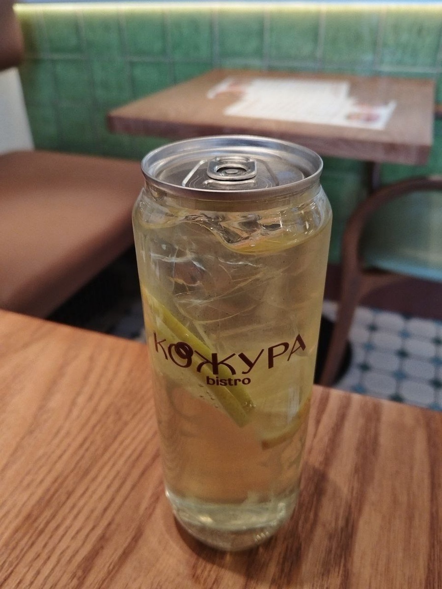 Обалденный фирменный брендированный лимонад.