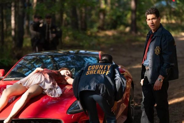 Кадр из сериала «Его и её»