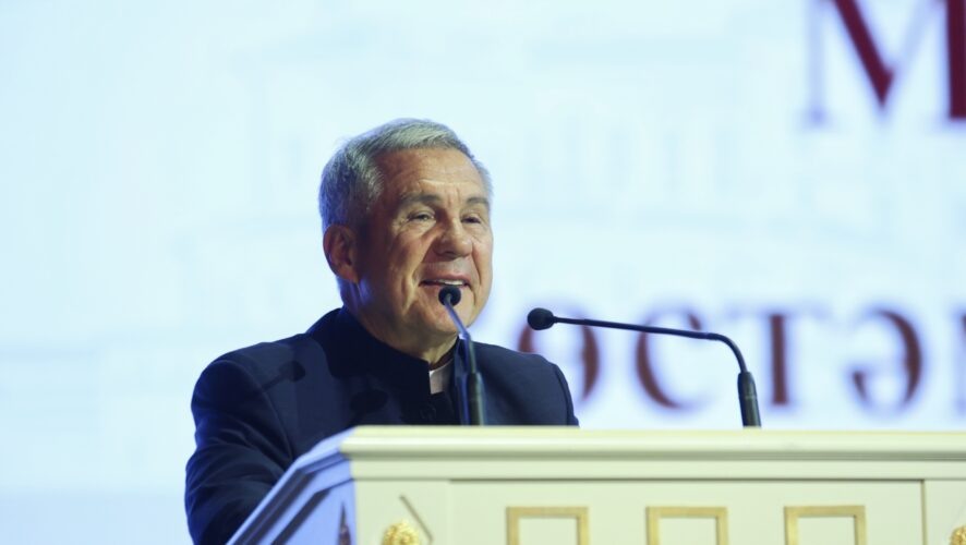    Рустам Минниханов. Фото: KazanFirst/Сергей Журавлев