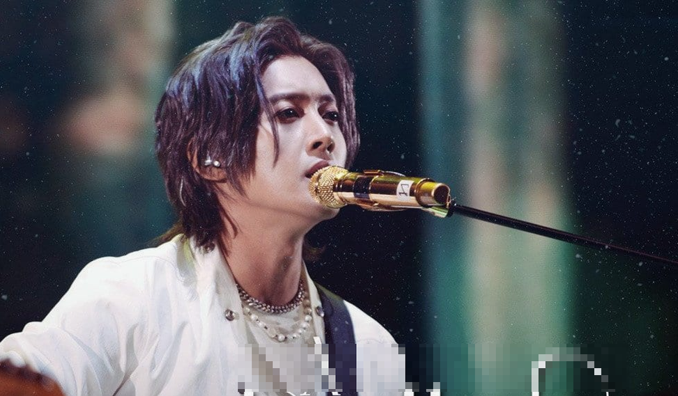 Корейский актер и певец Ким Хён Джун.