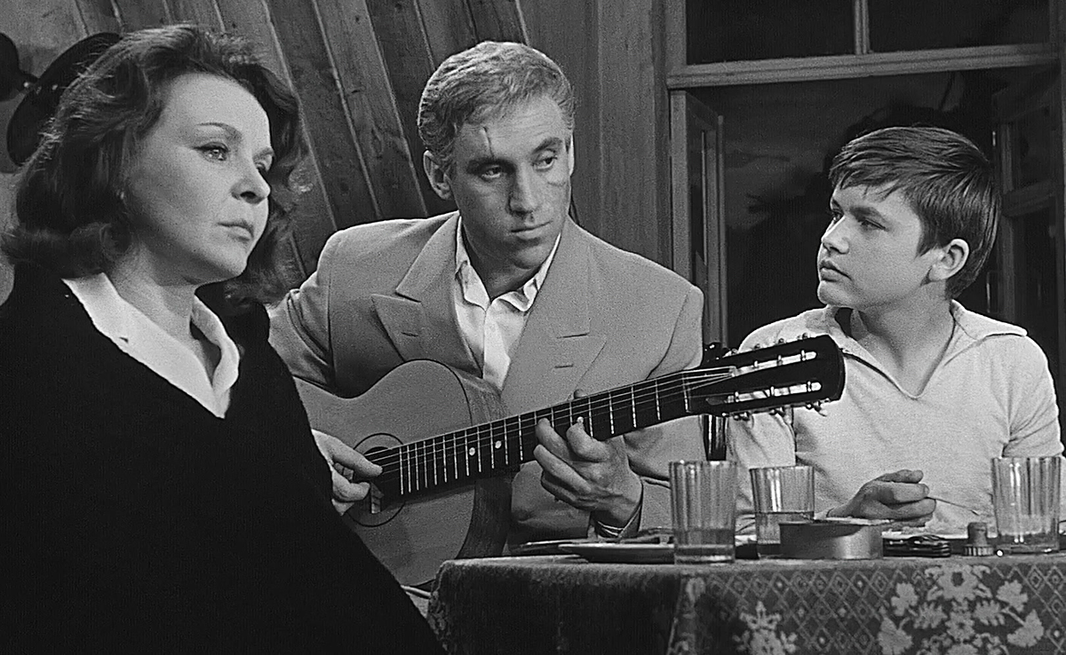 Кадр из фильма «Я родом из детства», 1966 год
