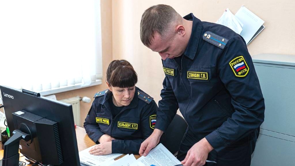    Это вам не 90-е: коллекторы заплатят штраф за навязчивые звонки югорчанке