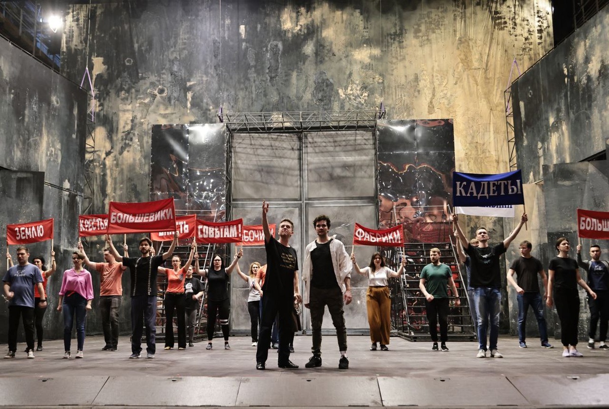 Репетиция мюзикла "Есенин"