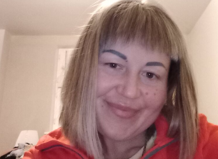 Пришла к родне в новой кофте и услышала упрек за отказ одевать сестру (25 лет)