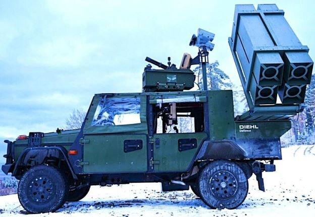 В данном варианте используются БПЛА-перехватчики Destinus Hornet Block 2