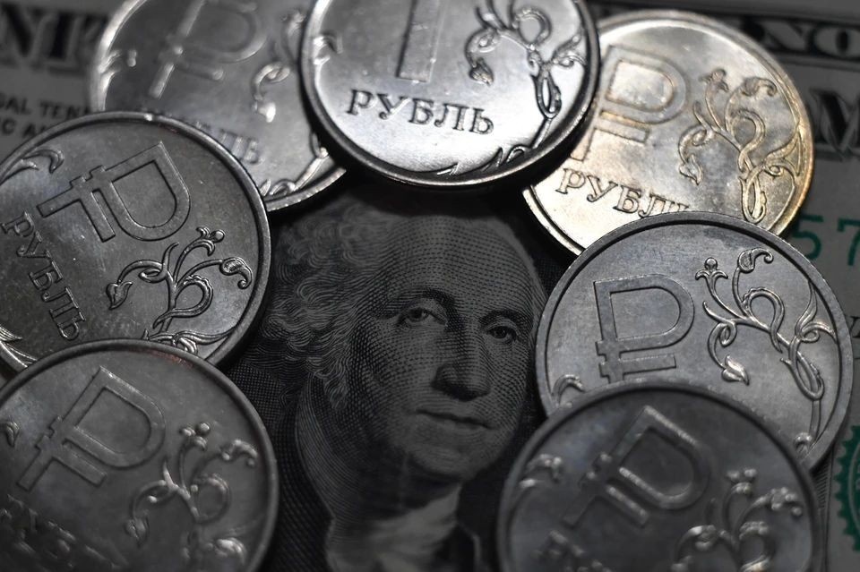    ЦБ заявил, что изменение бюджетного правила не приведет к обвалу рубля Иван МАКЕЕВ