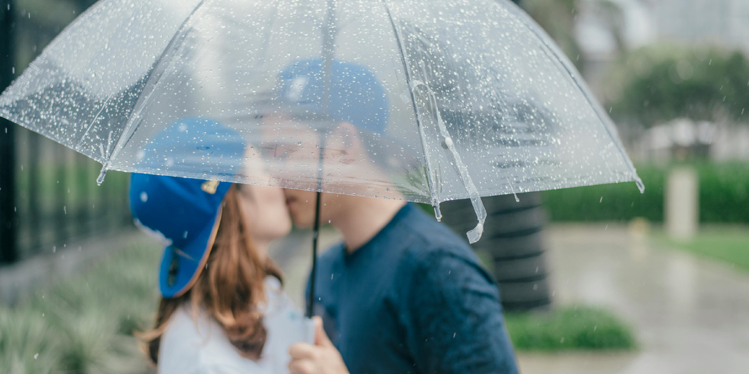 Самые счатливые пары не пишут друг другу днем (и вот почему)