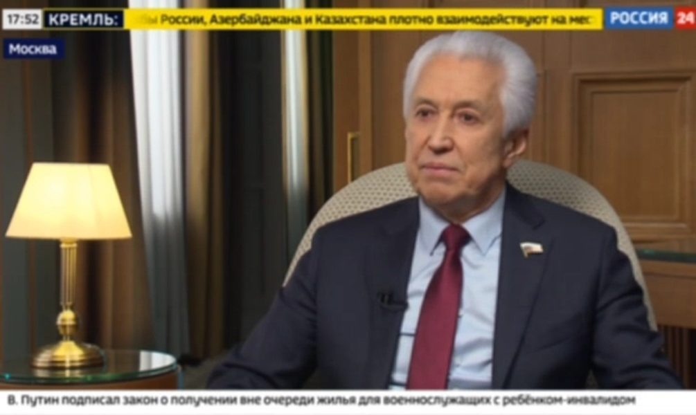 Депутат Госдумы от ЕР "Владимир" "Васильев" в эфире телеканала «Россия». По его словам, российские власти десятилетиями специально завозили к нам радикальных, опасных маргиналов из стран Средней Азии, осознавая, что это не такие уж ценные специалисты. Делалось это «по-братски», чтобы спасти от радикалов среднеазиатских правителей.