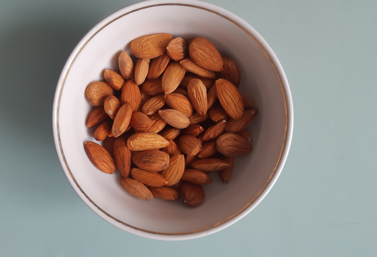 Промытый миндаль