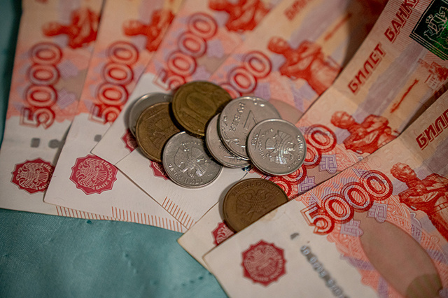 Тверичанку обокрал случайный знакомый, которого она привела к себе из кафе