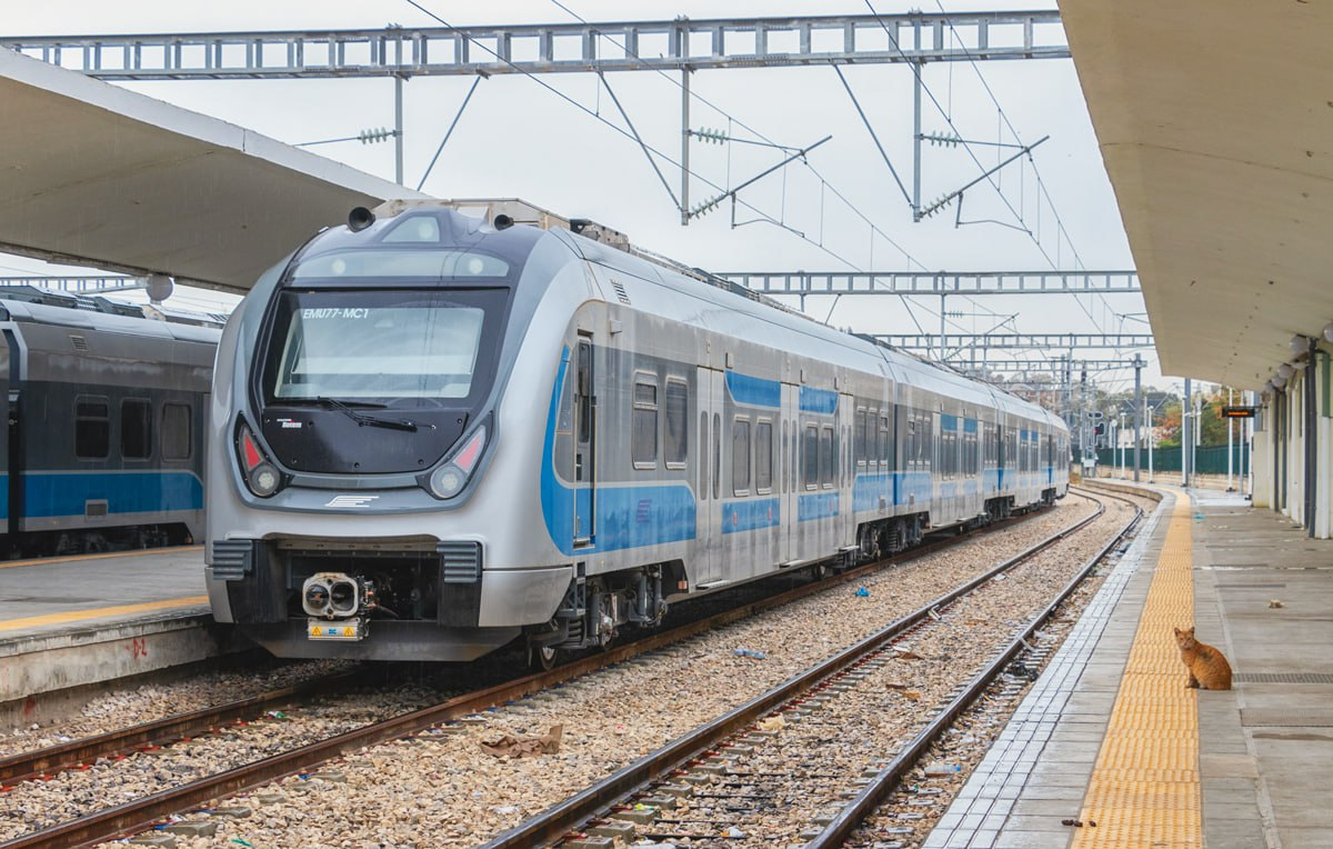 Поезд EMU77 производства Hyundai Rotem в Тунисе. Источник: B.U.G.O.R./railgallery