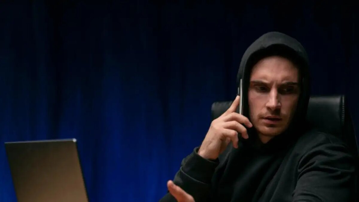    Мошенник. freepik.com