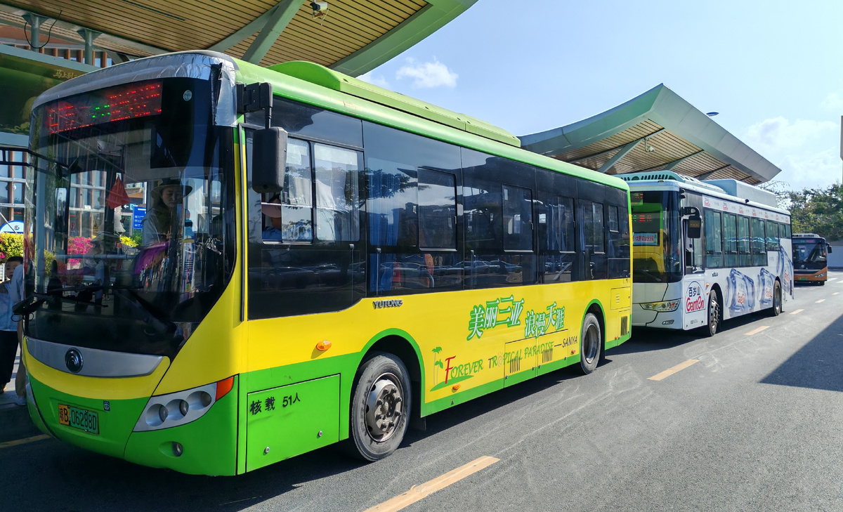 Автобусы Саньи