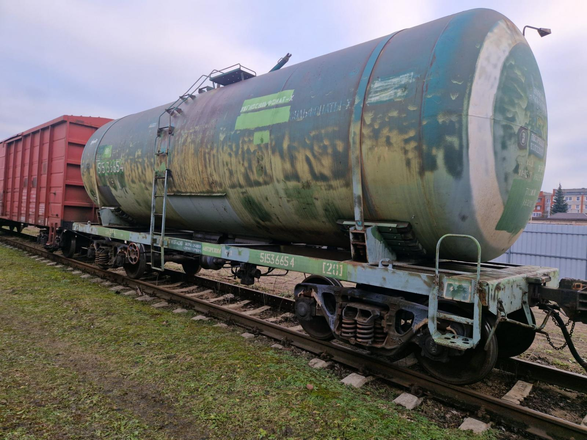 Цистерна для светлых нефтепродуктов. Источник: PromPortal