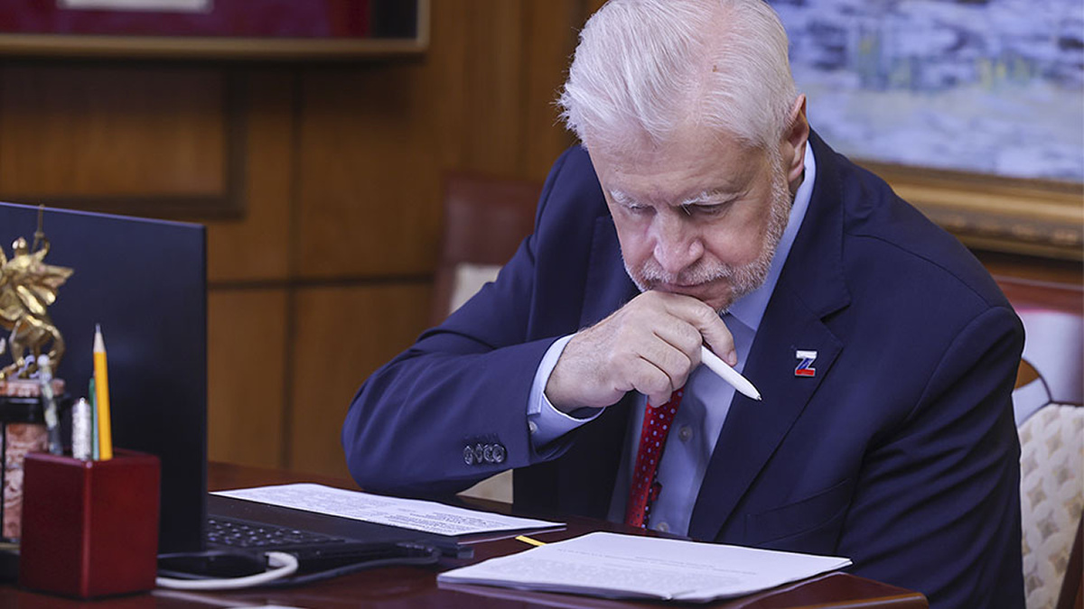 После жалоб россиян депутаты требуют разъяснений по зарплатам бюджетников