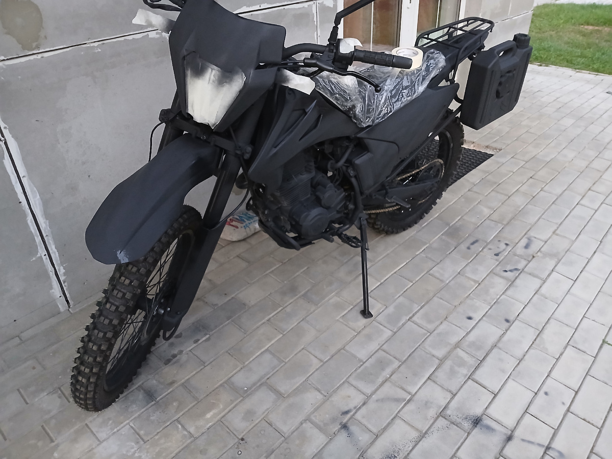 Черная матовая краска на весь мотоцикл