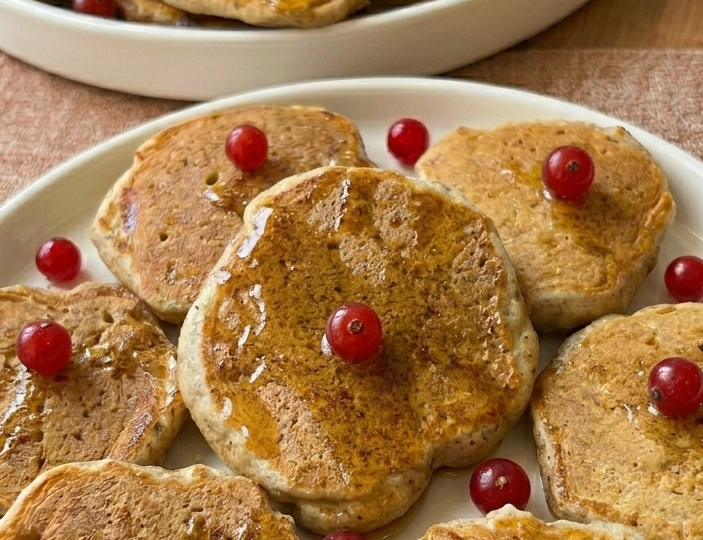 Минус сахар, плюс сочность: как груша🍐 и кефир превращают обычные оладьи в идеальное ПП-блюдо❤️