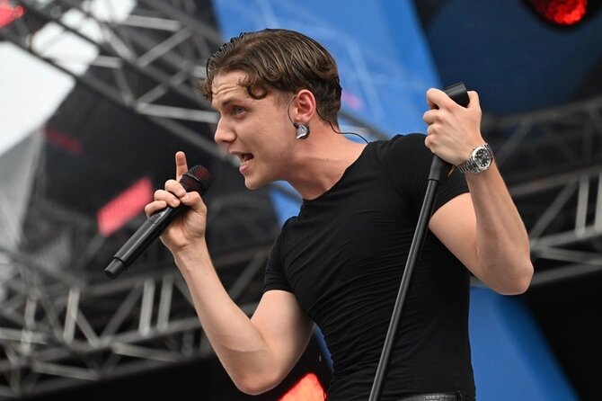 Ваня Дмитриенко 