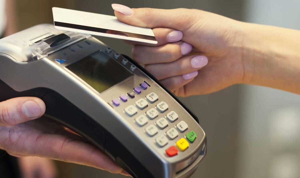 Новая эра покупок: как Сбер меняет правила оплаты в магазинах