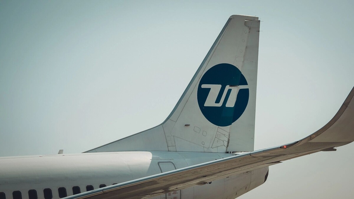    В Сургут возвращается самолет вылетевший утром в Дубай   1MI