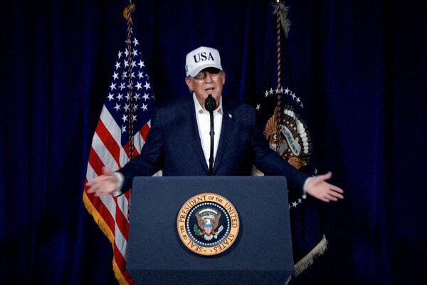 Президент США Дональд Трамп объявляет, что США начали «масштабную военную операцию» в Иране, 28 февраля 2026 года / Truth Social/Reuters   📷